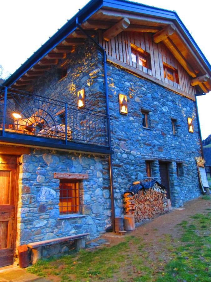 Chalet Cuore Selvatico Monno Ngoại thất bức ảnh